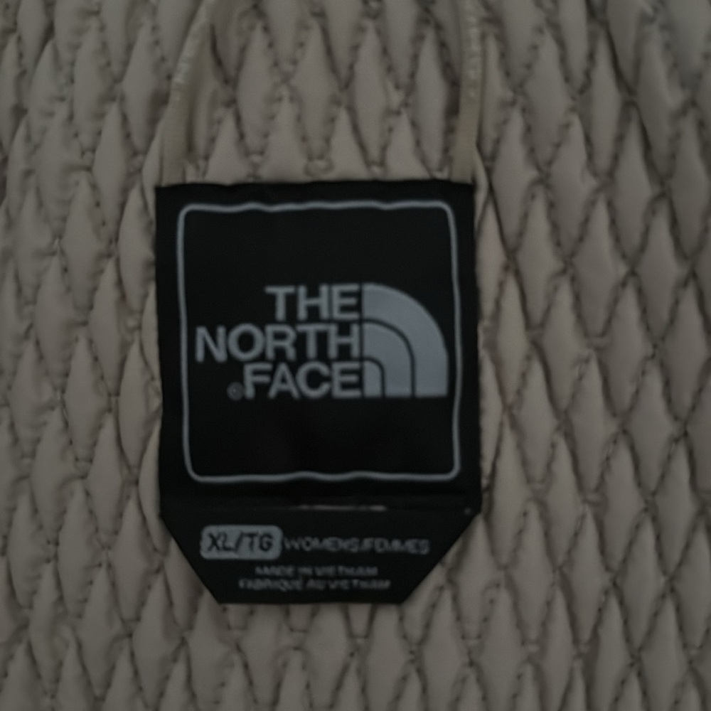 North face winter jacket - Picture 4 of 7